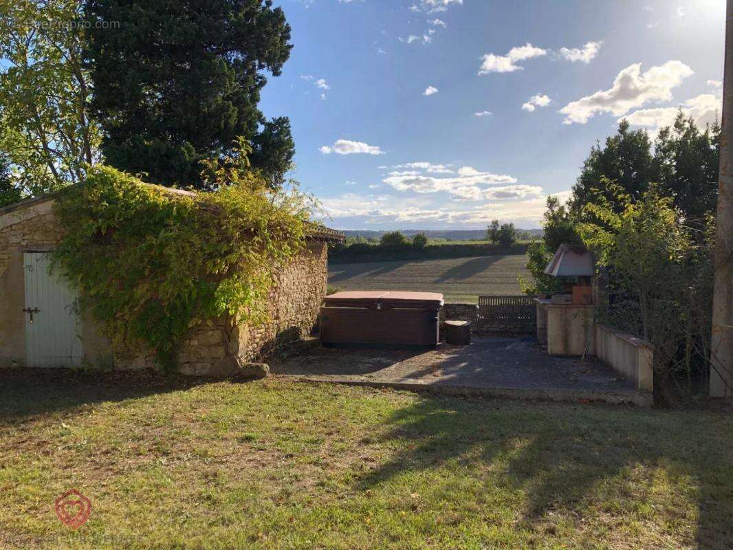 Maison à LABASTIDE-D&#039;ANJOU