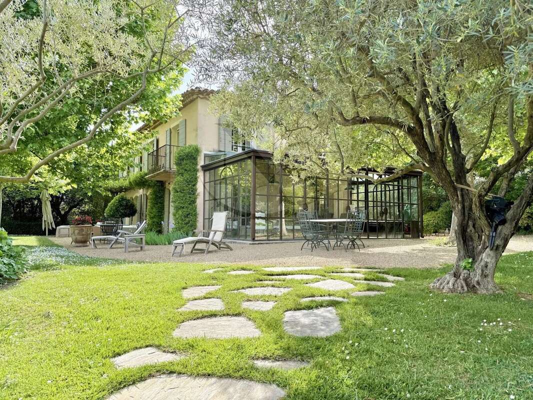 Maison à LE THOLONET