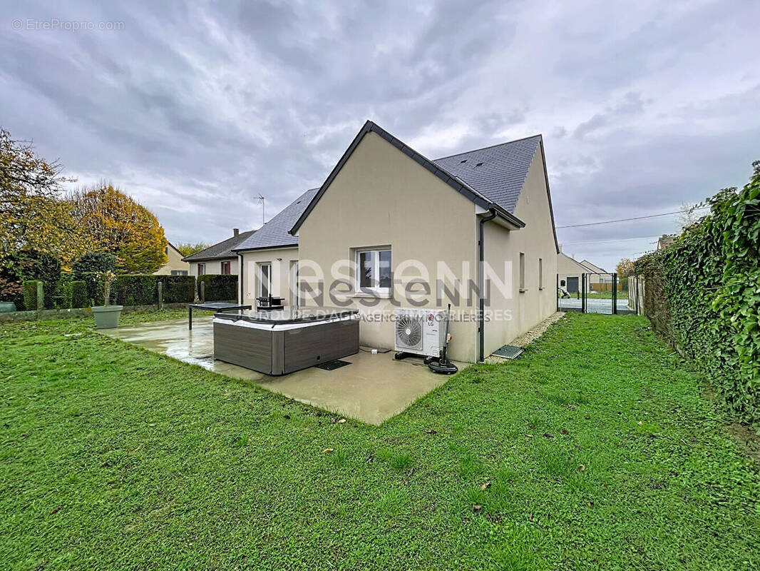 Maison à VILLEBAROU