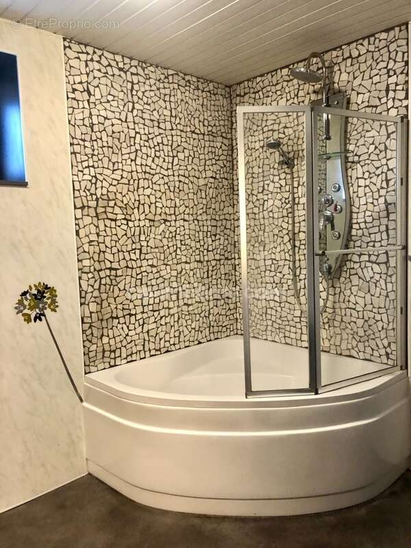 Maison à POURU-SAINT-REMY