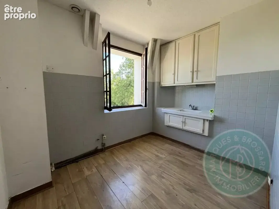 Orleix – Maison 4 chambres avec grange et beau potentiel - photo 4