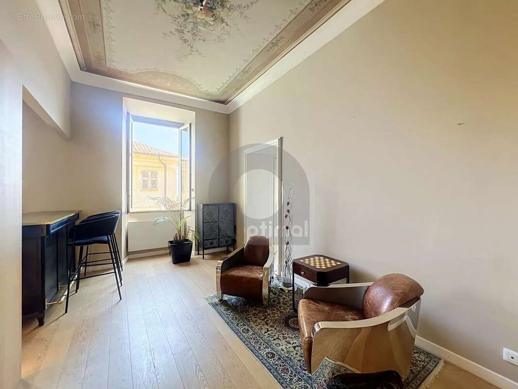 Appartement lumineux avec vue mer à Menton - photo 3