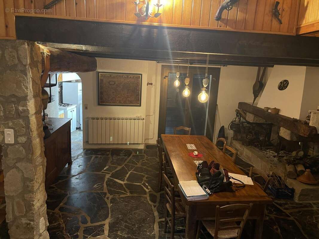 Maison à BRENAS