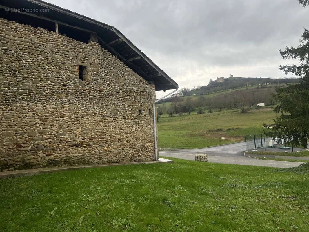 Maison à CHEVRIERES