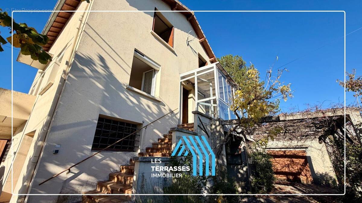 Maison à ROCHEMAURE