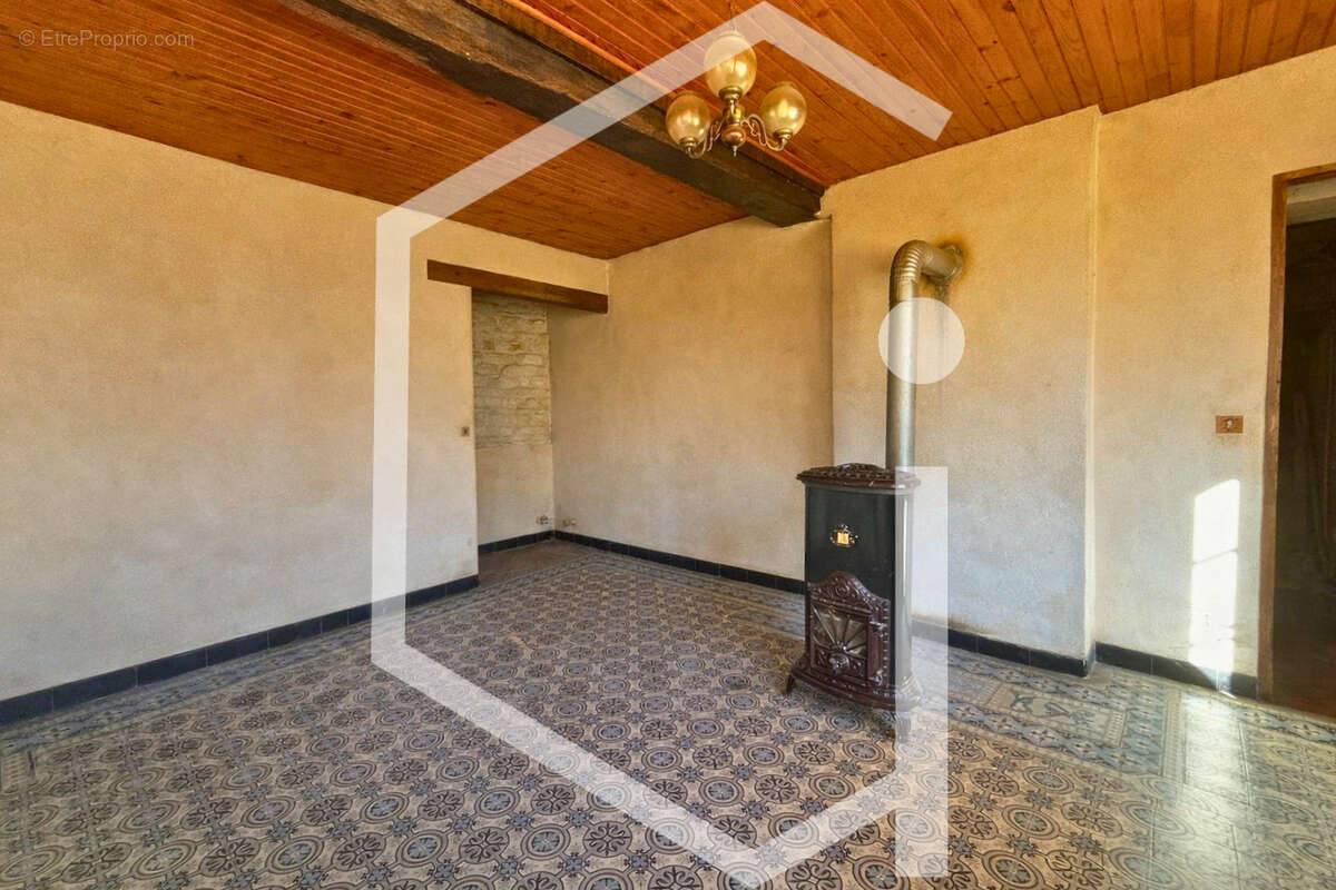 Maison à DONZY