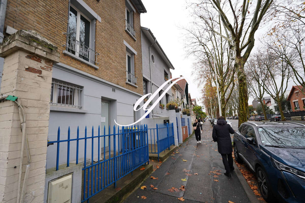 Commerce à ISSY-LES-MOULINEAUX