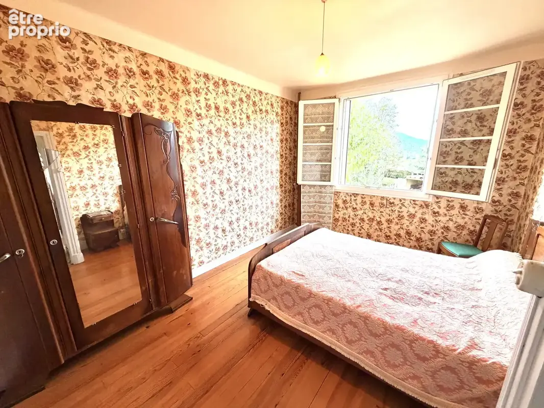 Ensemble immobilier avec deux maisons et nombreuses dépendances - photo 8
