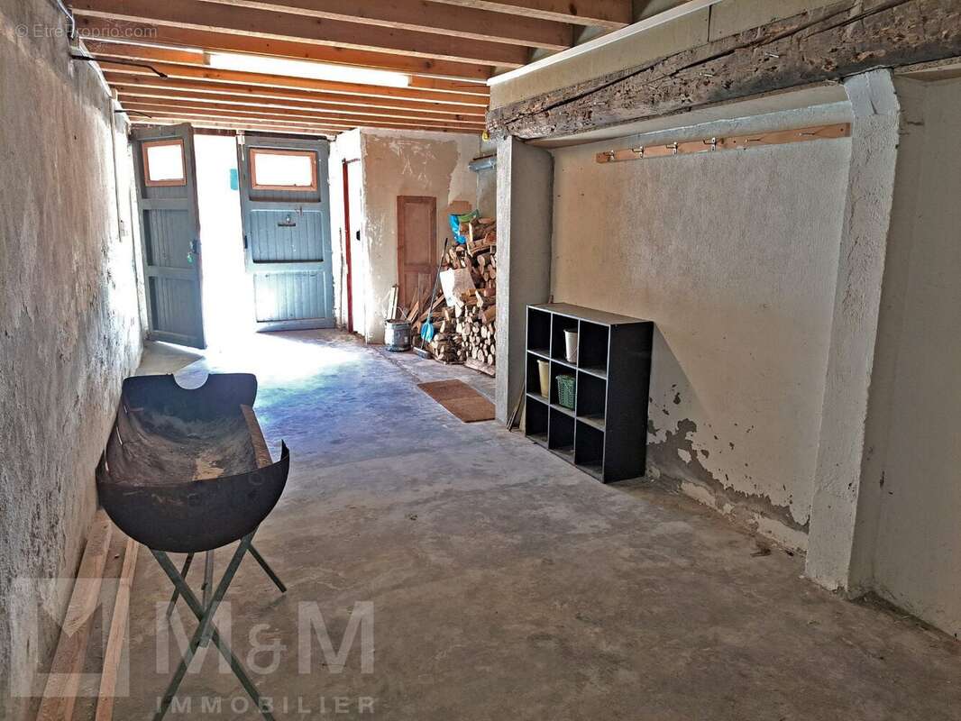 Maison à SAINTE-COLOMBE-SUR-GUETTE