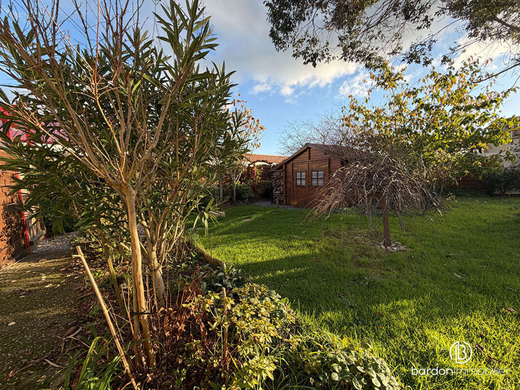 Maison à SAINT-ETIENNE-DE-MER-MORTE
