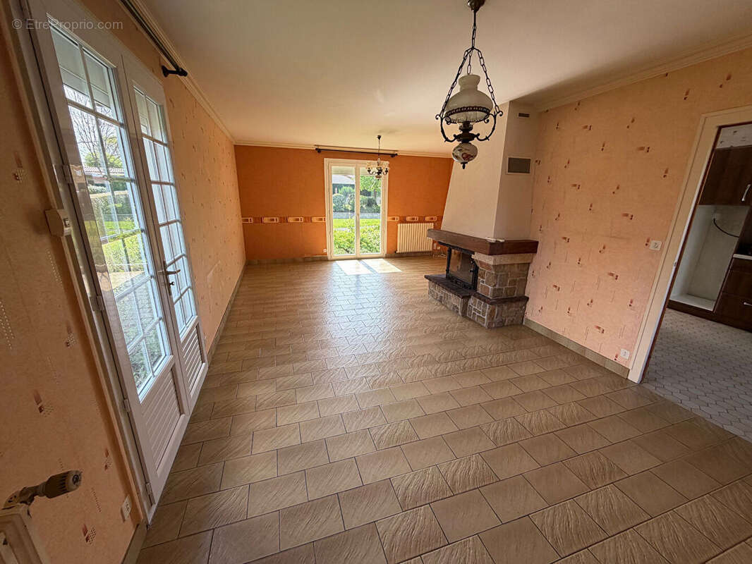 Maison à LA ROMAGNE