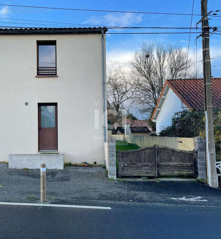 Maison à BOUGUENAIS