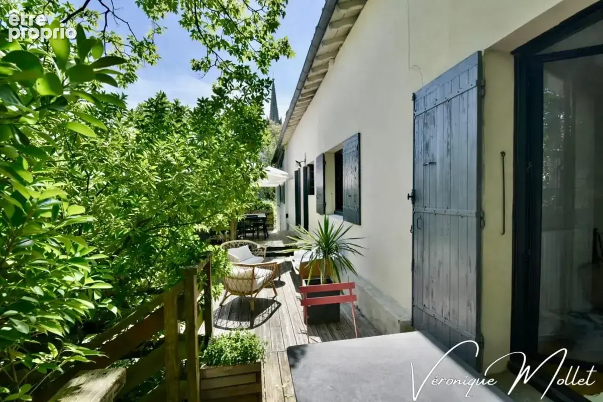 Maison en pierre indépendante sur 1000m2 de parcelle arborée à pieds de tous commerces - photo 10