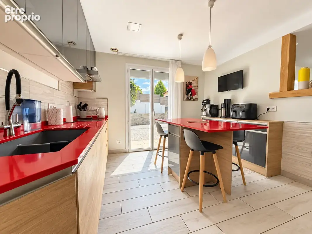 Belle maison en parfait etat-terrasses piscine et garage - photo 8