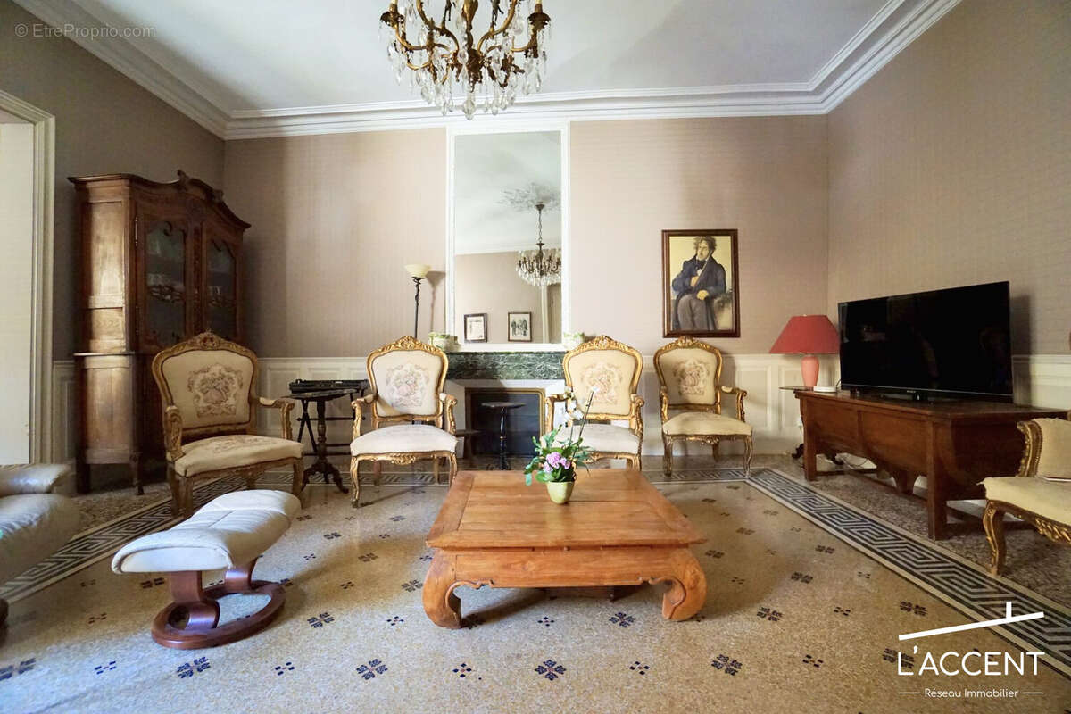 Maison à SAINT-GILLES