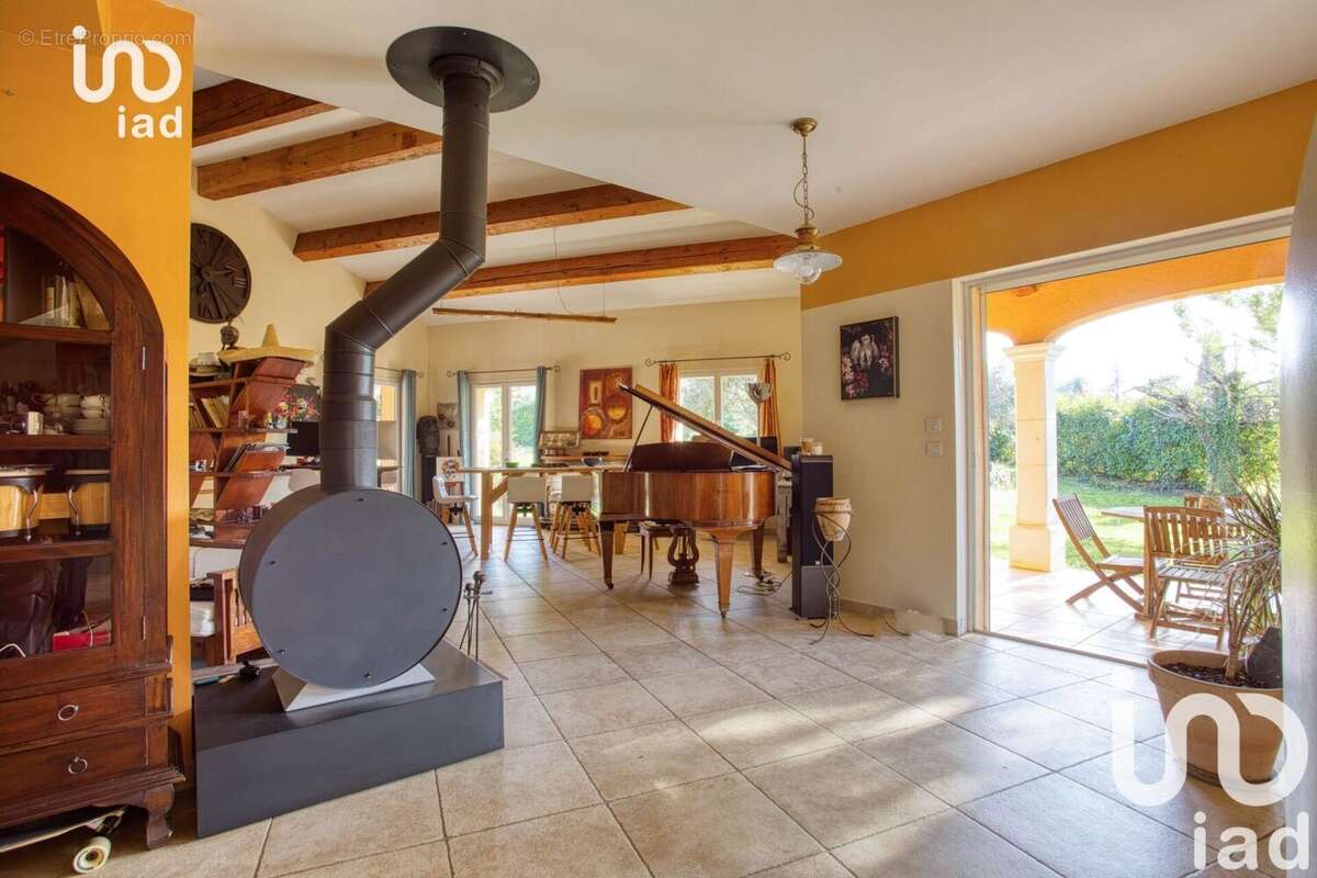Maison 168 m² à Callian  - photo 6