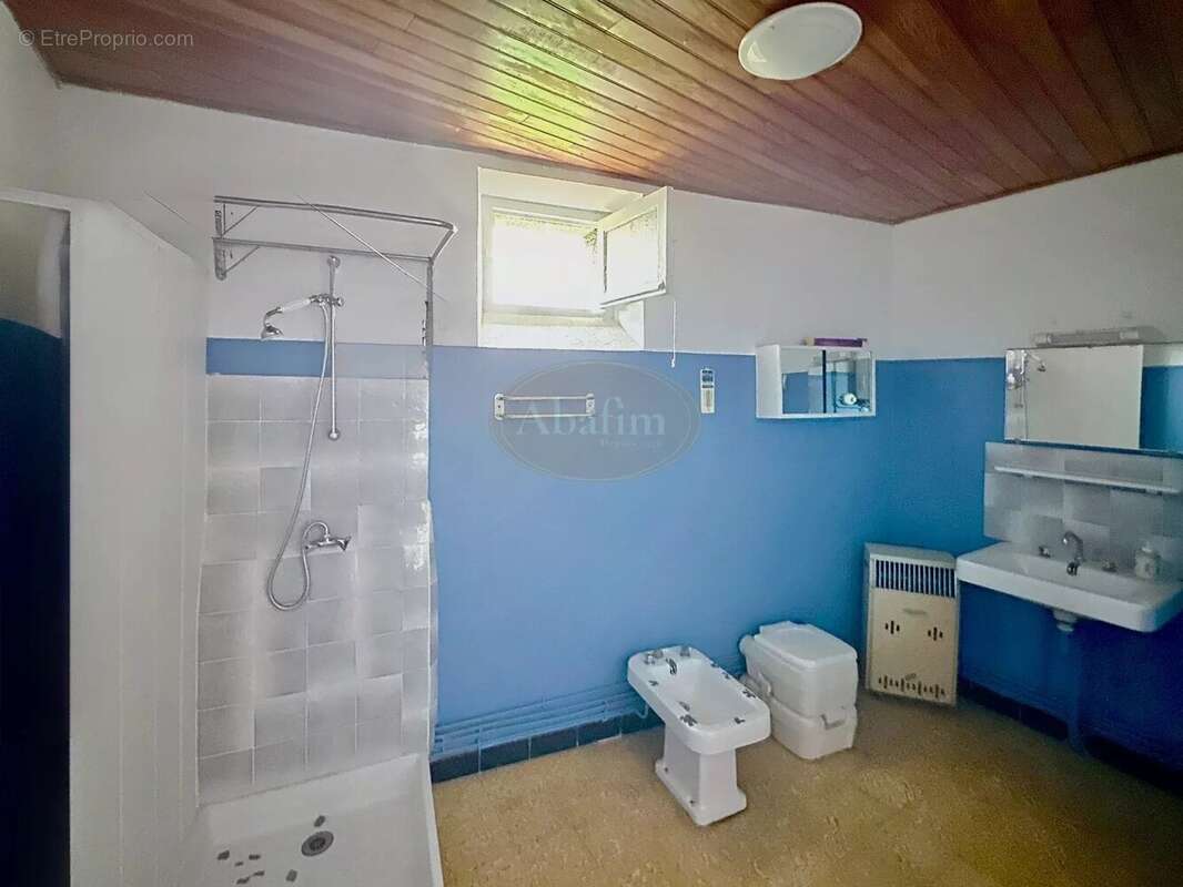 Maison à MONLEON-MAGNOAC