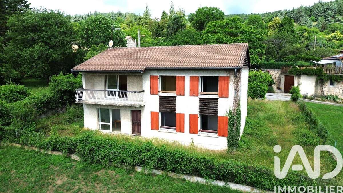 Maison 174 m² à Saint-Felicien  - photo 2