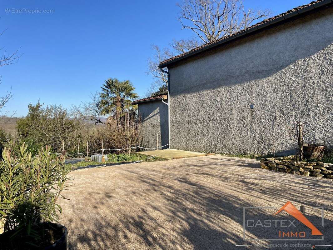 Maison à SALIES-DU-SALAT