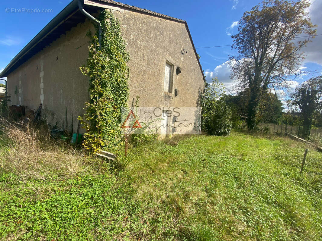  grand chai 400 m2 investisseur beguey - photo 2