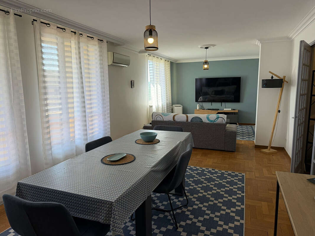 Appartement traversant de 103 m² avec terrasse garage parquets proche centre-ville et canal - photo 9