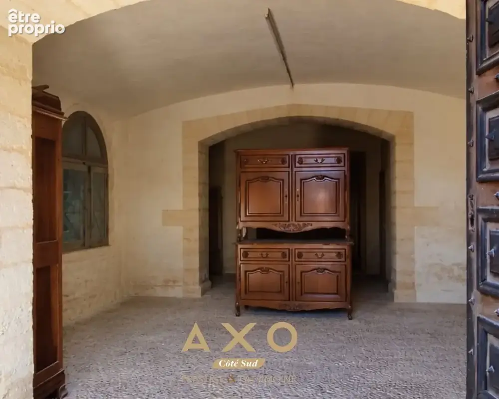 Vallabrix - appartement d'exception au sein d'un château - 7 pieces - garage - jardin - 630 000  - photo 15