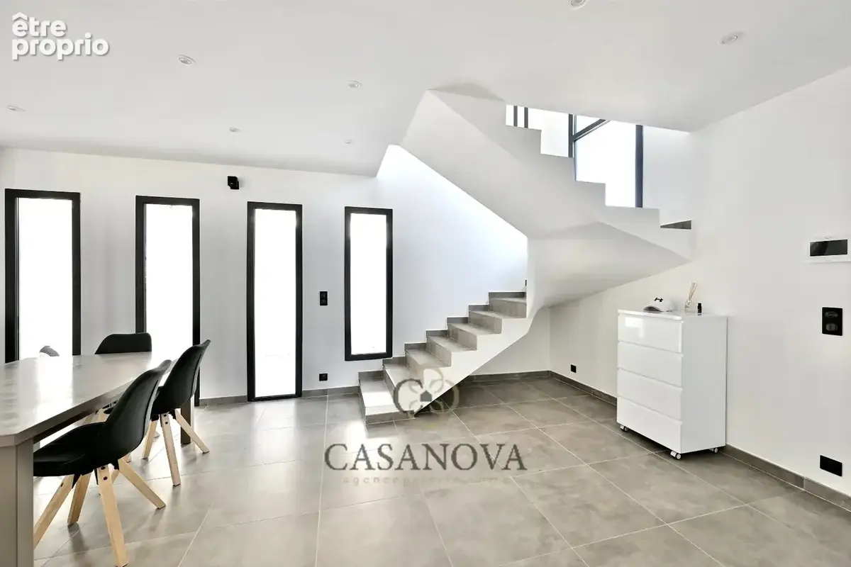 Villa contemporaine de 146 m² avec piscine et terrain de 1 000 m² à Montferrier-sur-Lez - photo 14