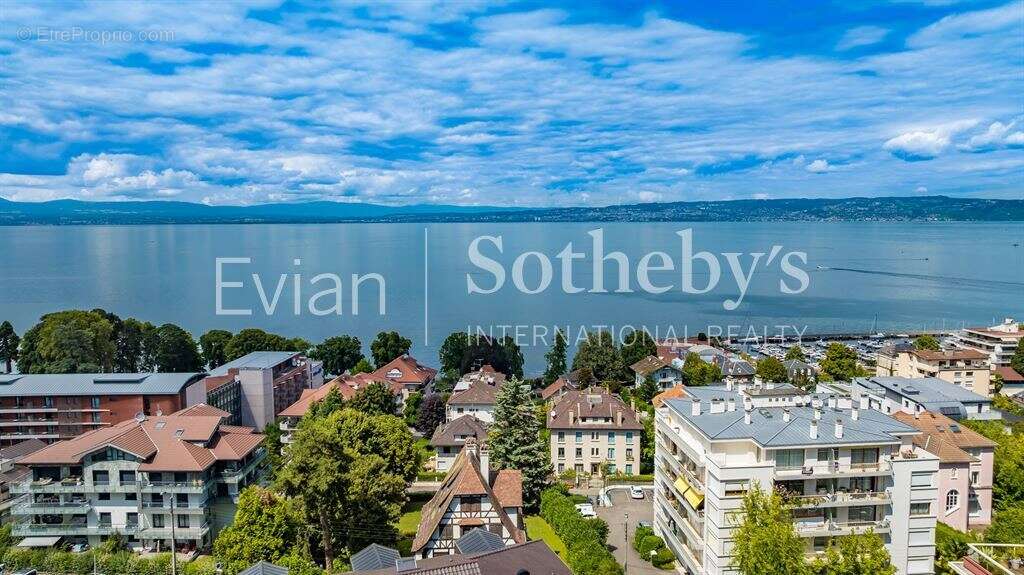 Appartement à EVIAN-LES-BAINS