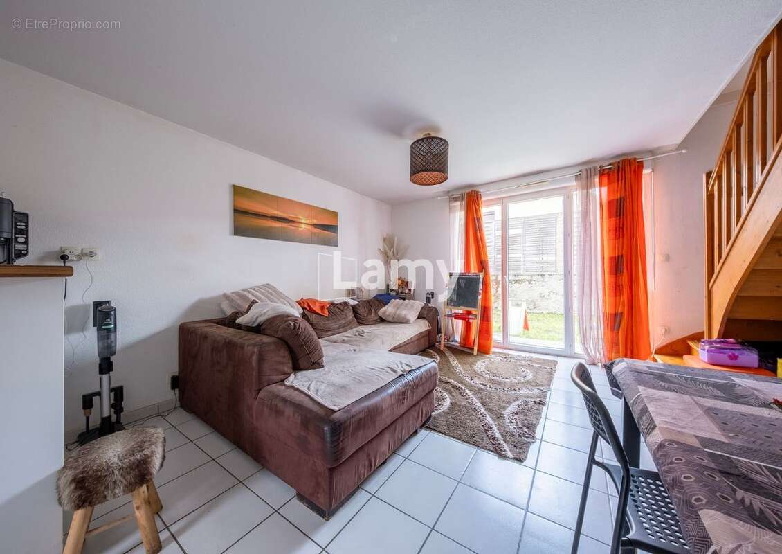 Maison à CASTELGINEST