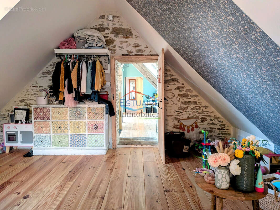 Maison à JOUE-SUR-ERDRE