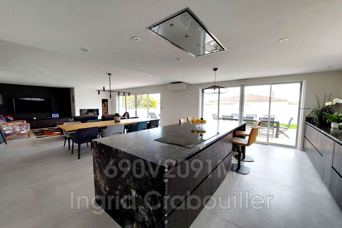 Maison à VAUX-SUR-MER