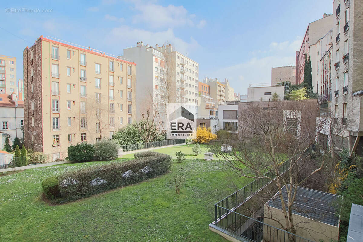 Appartement à PARIS-14E