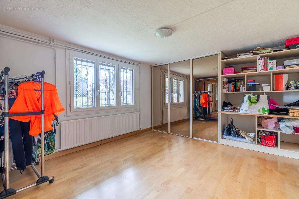 Maison à ORMESSON-SUR-MARNE