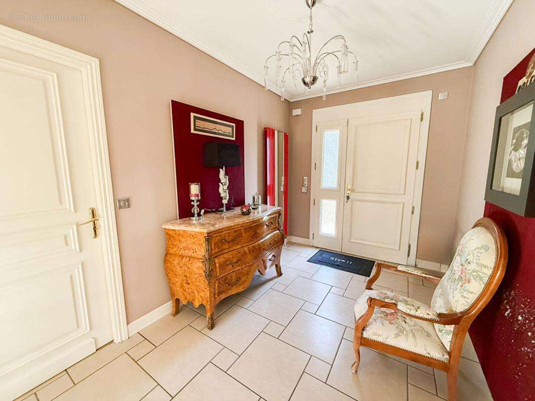 Maison semi plain-pied 220M², 5 à 6 chambres, sous sol complet jardin paysagé - photo 11