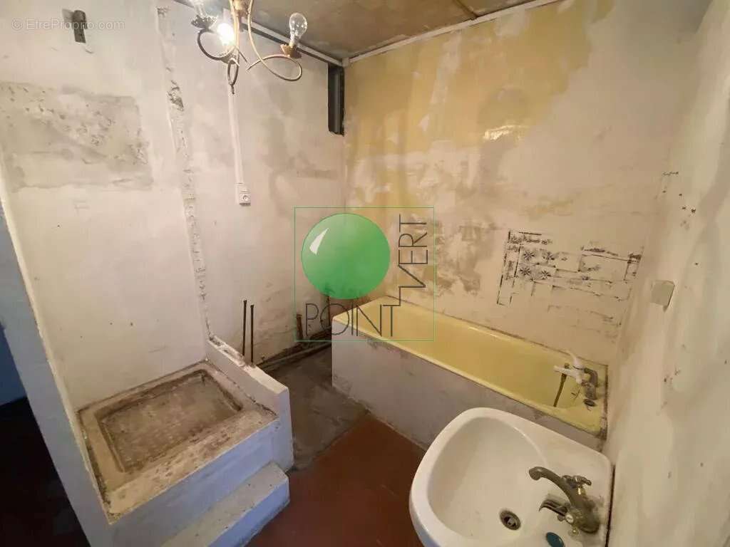 Maison à VERT-LE-PETIT