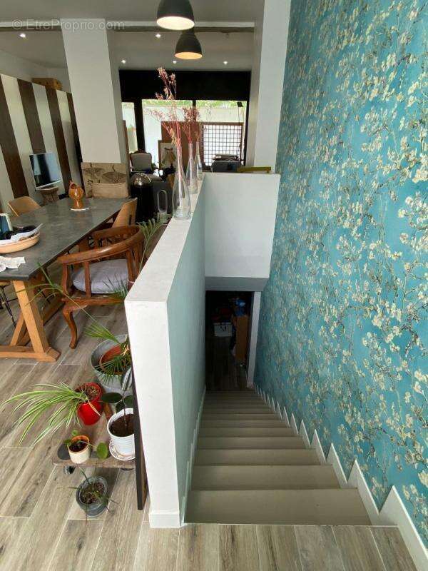 Commerce à SAINT-CLOUD