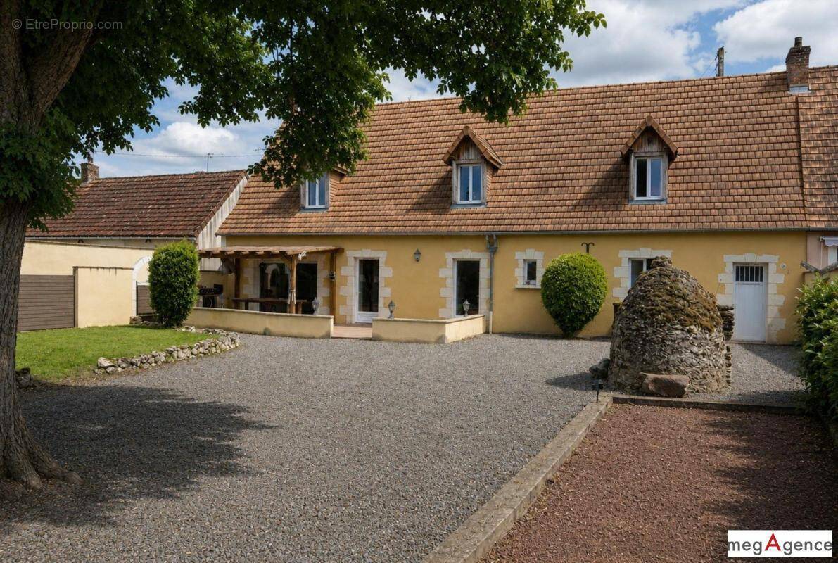 Maison à AUBIGNE-RACAN