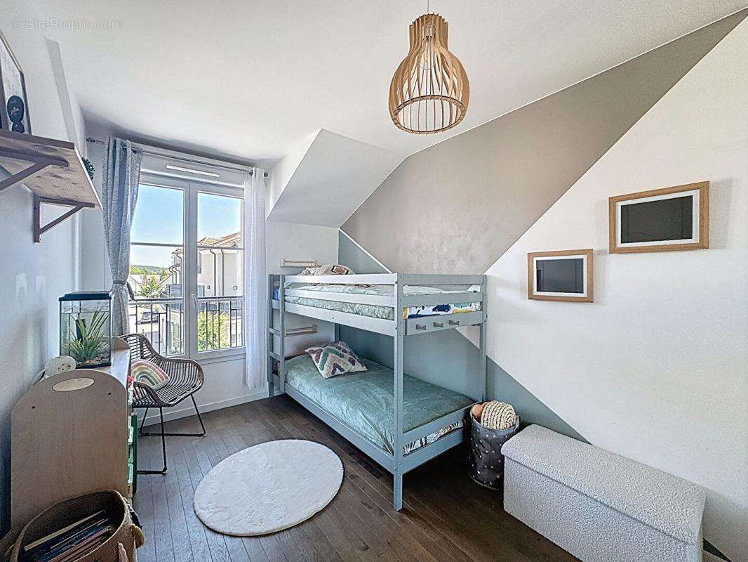 Appartement à BIEVRES