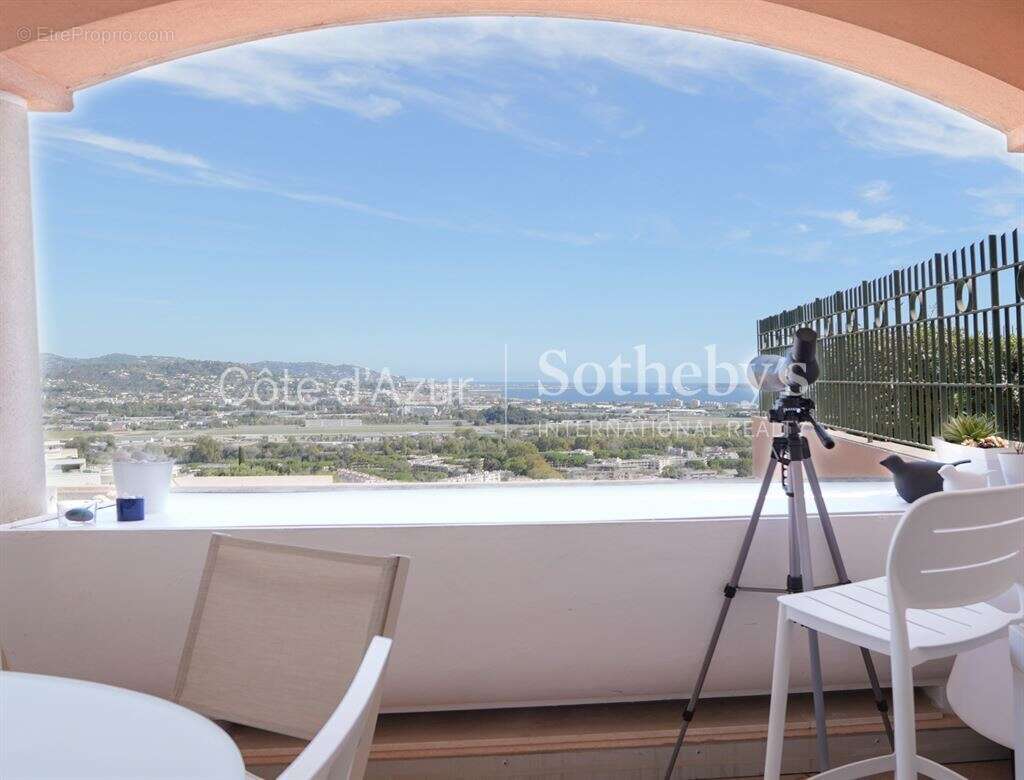 Appartement à MANDELIEU-LA-NAPOULE