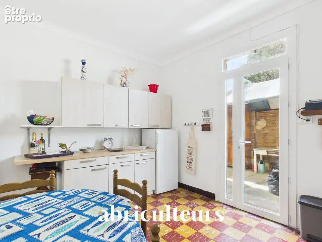 Charmante maison de plain-pied - Jardin de 522 m² - en vente à Cannes La Bocca (06150) - photo 7
