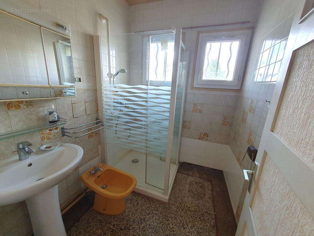 Maison à SAINT-DOULCHARD