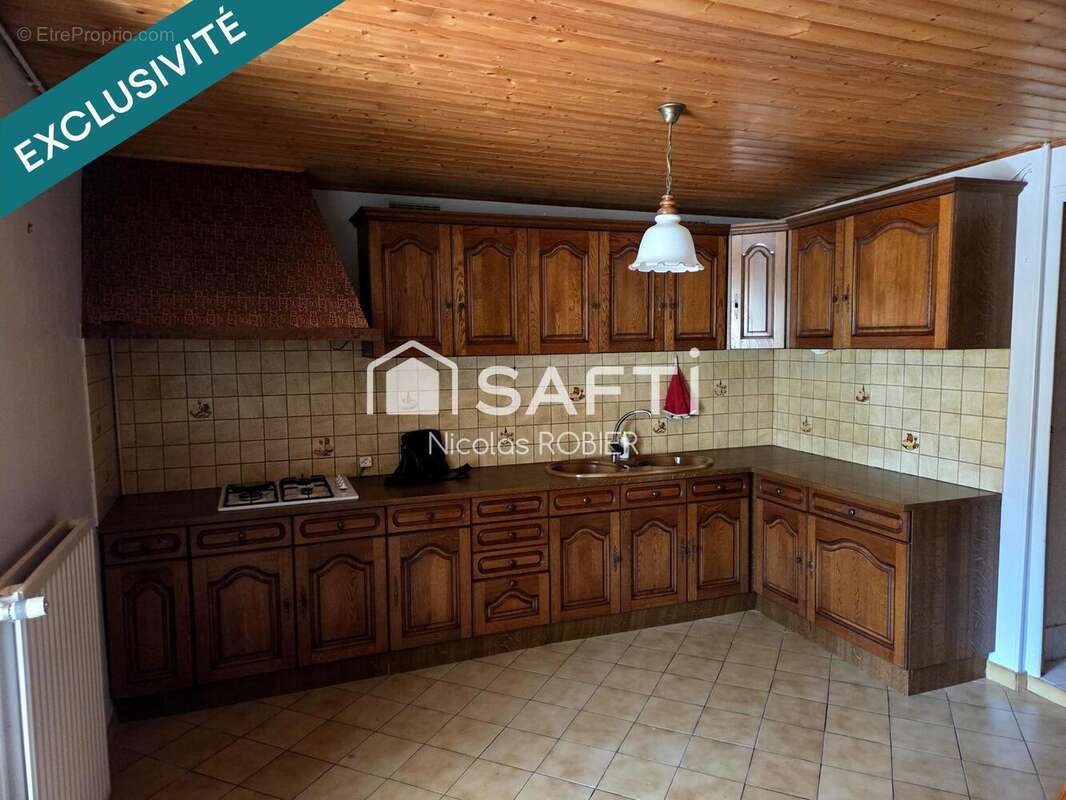Maison 130 m² à La Creche  - photo 3