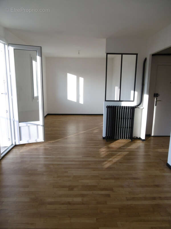 Appartement à FOUGERES