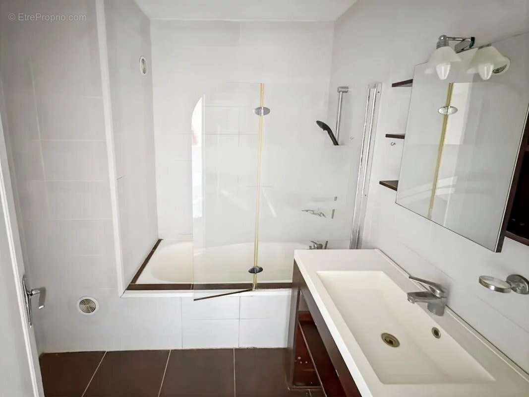 Appartement à MANDELIEU-LA-NAPOULE