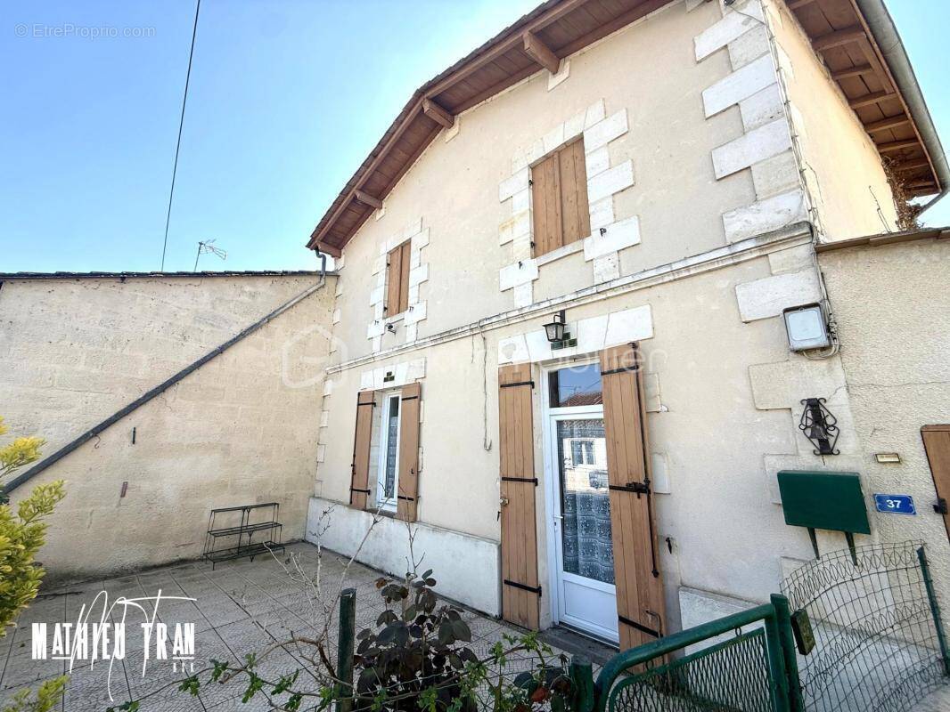 Maison à ABZAC