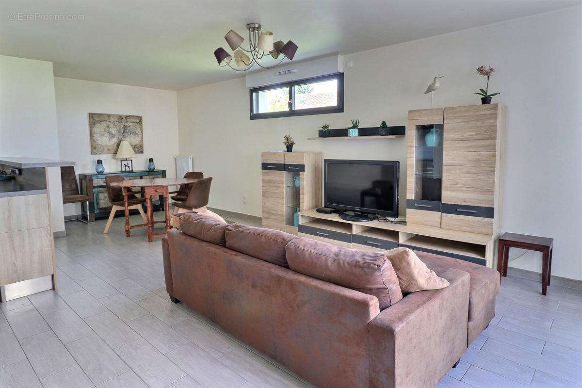 Appartement à SAINT-NOM-LA-BRETECHE