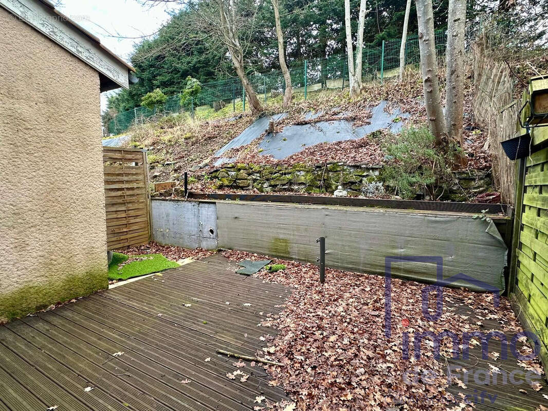 Maison à SAINT-PRIEST-EN-JAREZ