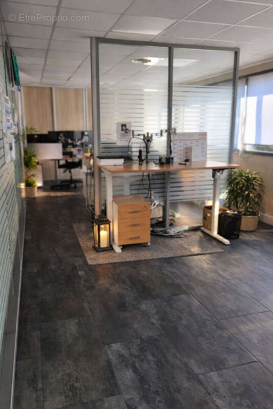 Commerce à MARSEILLE-15E