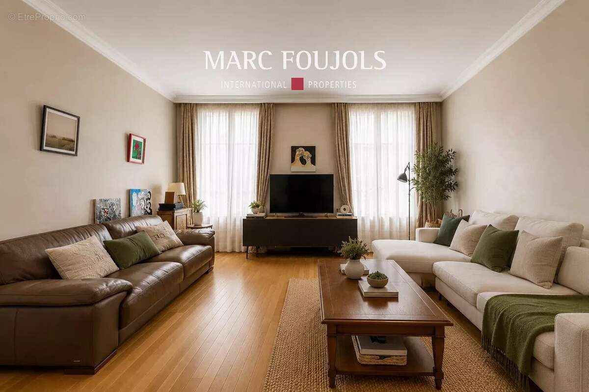 Paris 1er Rivoli / Les Halles : appartement traversant de 100 m² avec balcon - photo 2