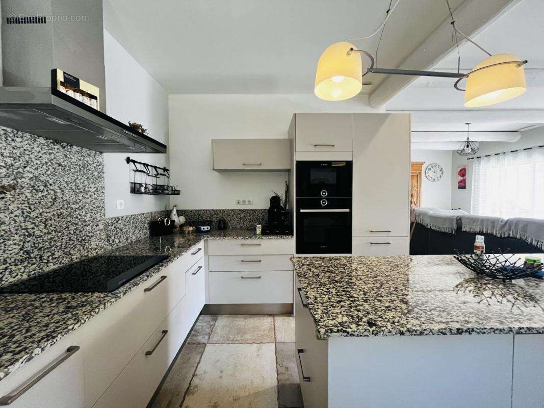 Maison à GOUDARGUES